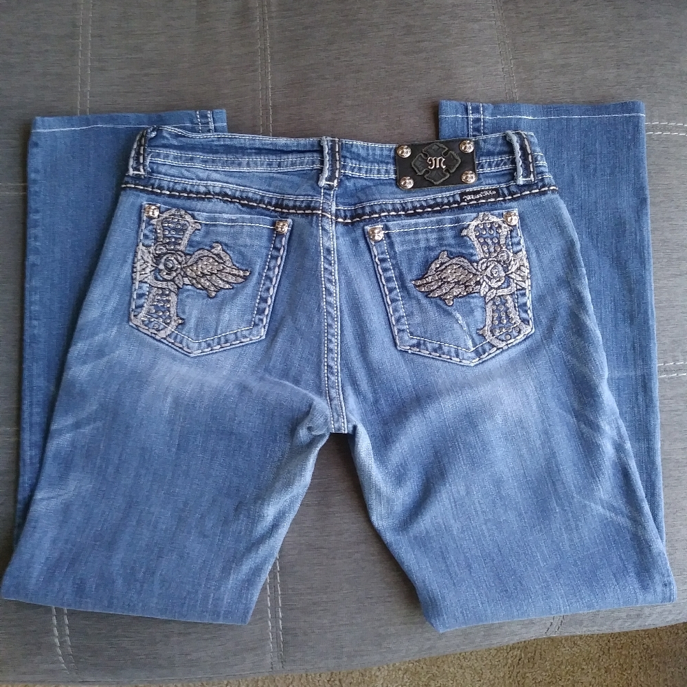EUC Miss Me Jeans. 32 x 29.